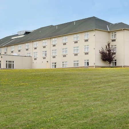 Days Inn By Wyndham Orillia Extérieur photo