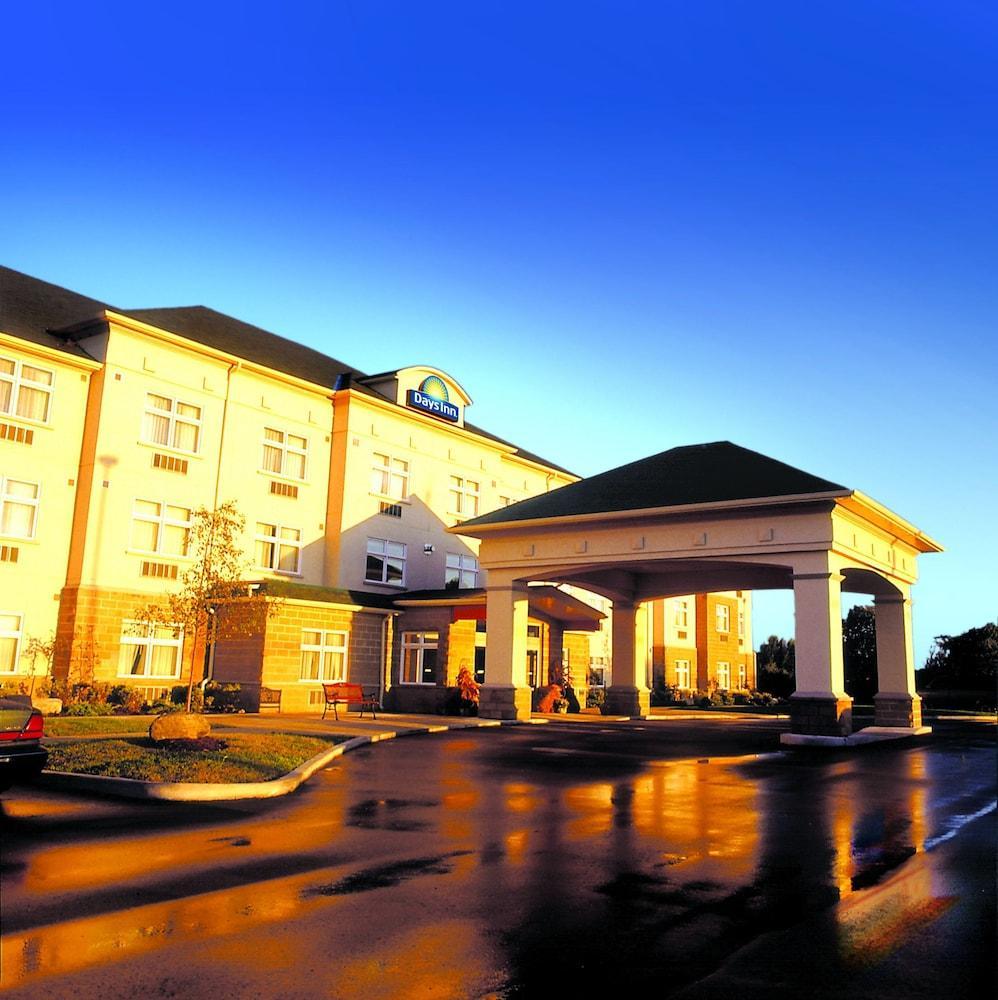 Days Inn By Wyndham Orillia Extérieur photo