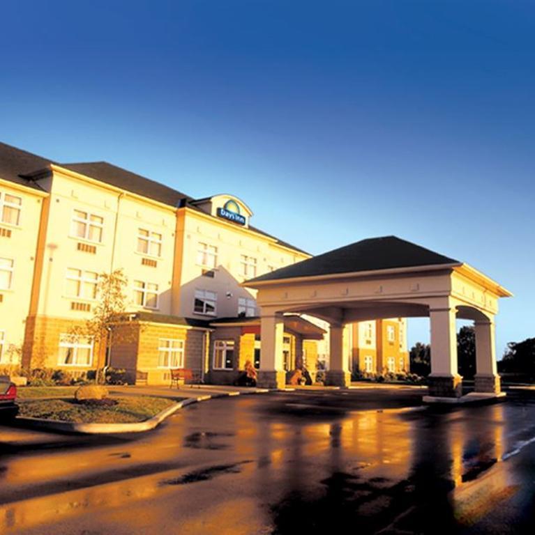 Days Inn By Wyndham Orillia Extérieur photo