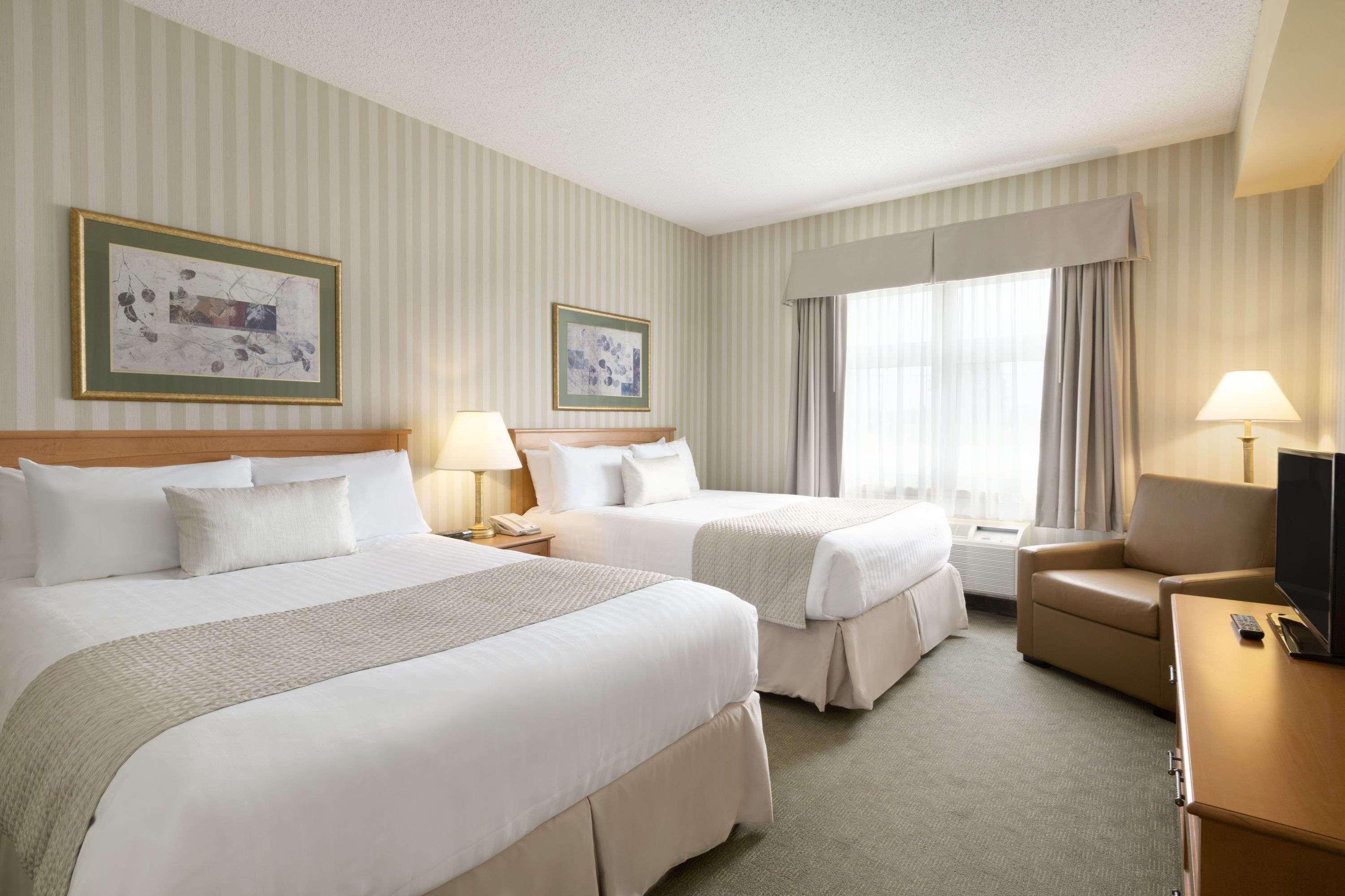 Days Inn By Wyndham Orillia Extérieur photo