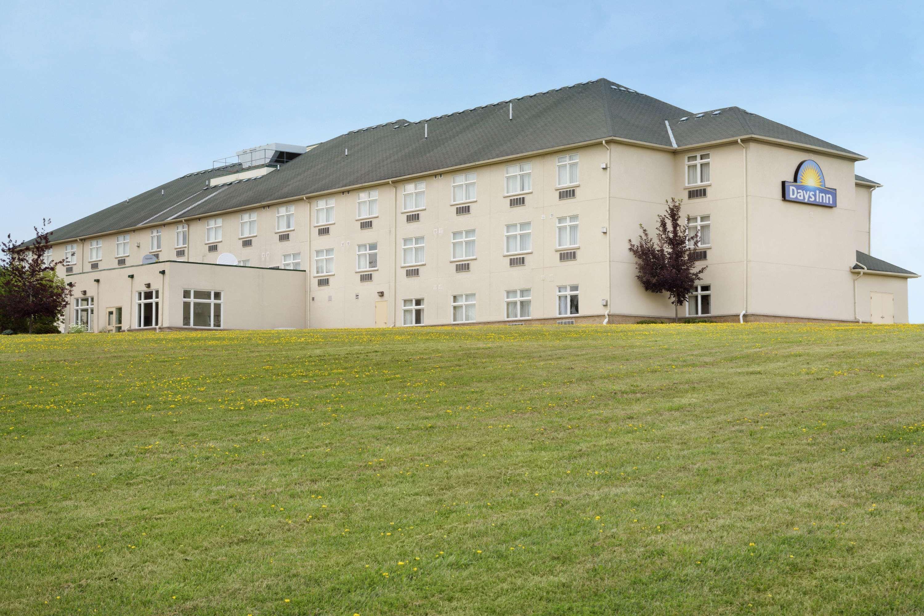 Days Inn By Wyndham Orillia Extérieur photo