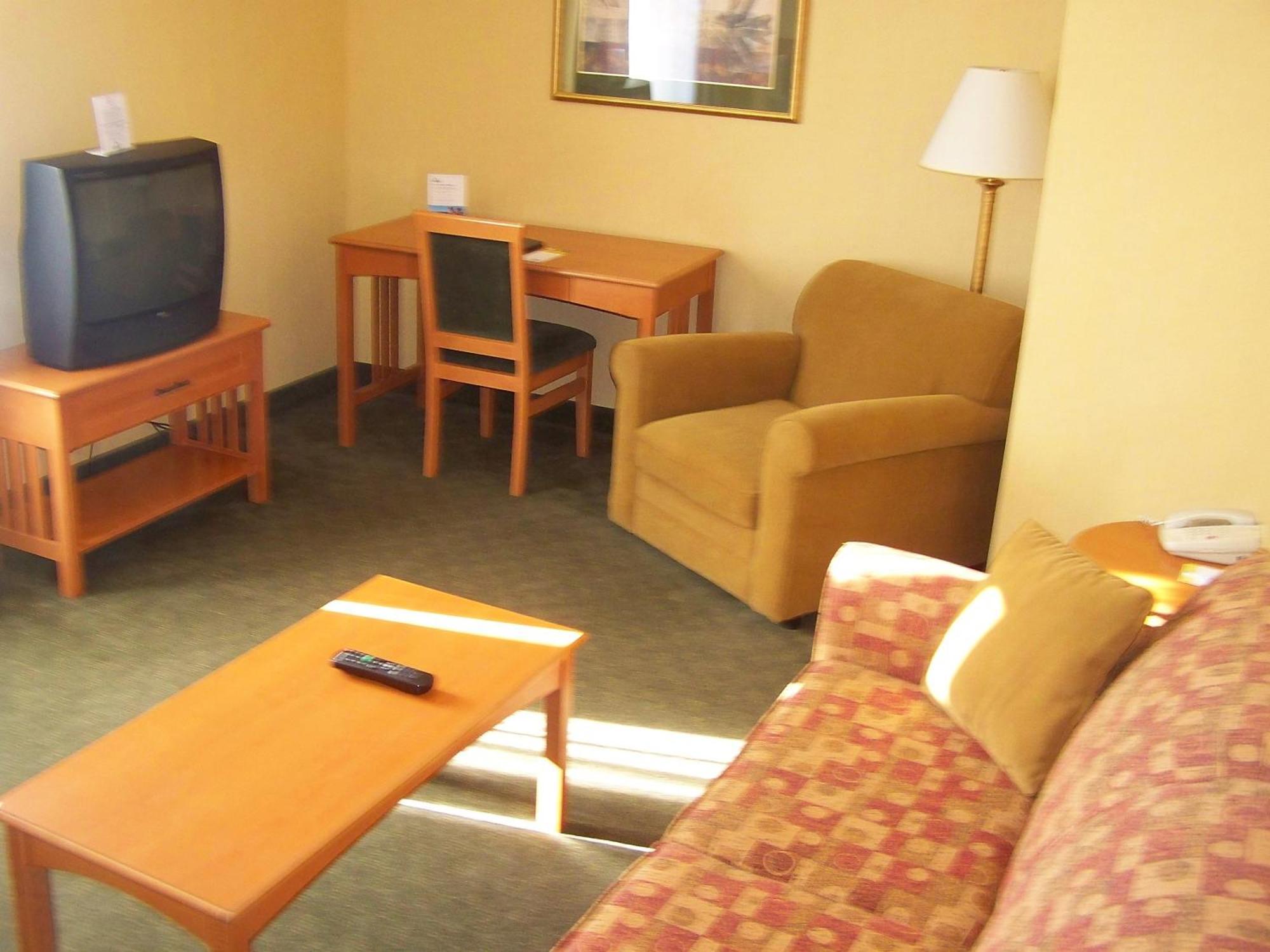 Days Inn By Wyndham Orillia Extérieur photo